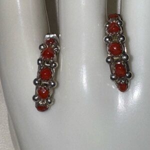 Vintage Sterling Native American Zuni Coral Stones 1/2  Hoop Earrings